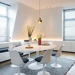 Rietveldhouse - Laurentplein 4 *